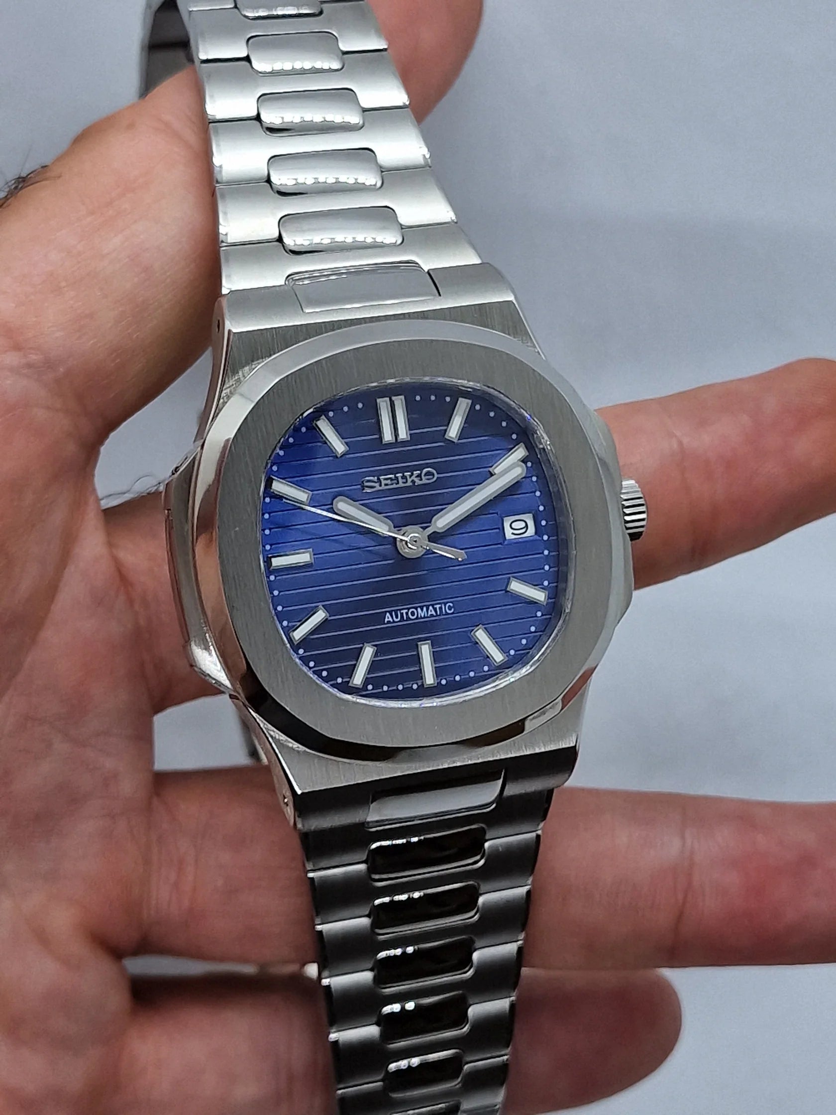 NAUTILUS NAVY BLUE