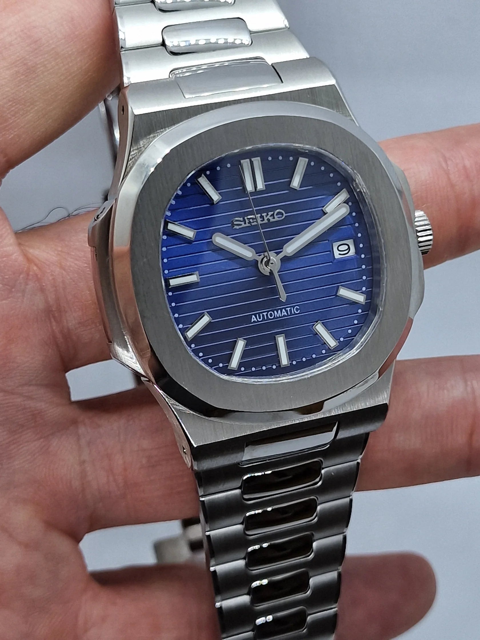 NAUTILUS NAVY BLUE