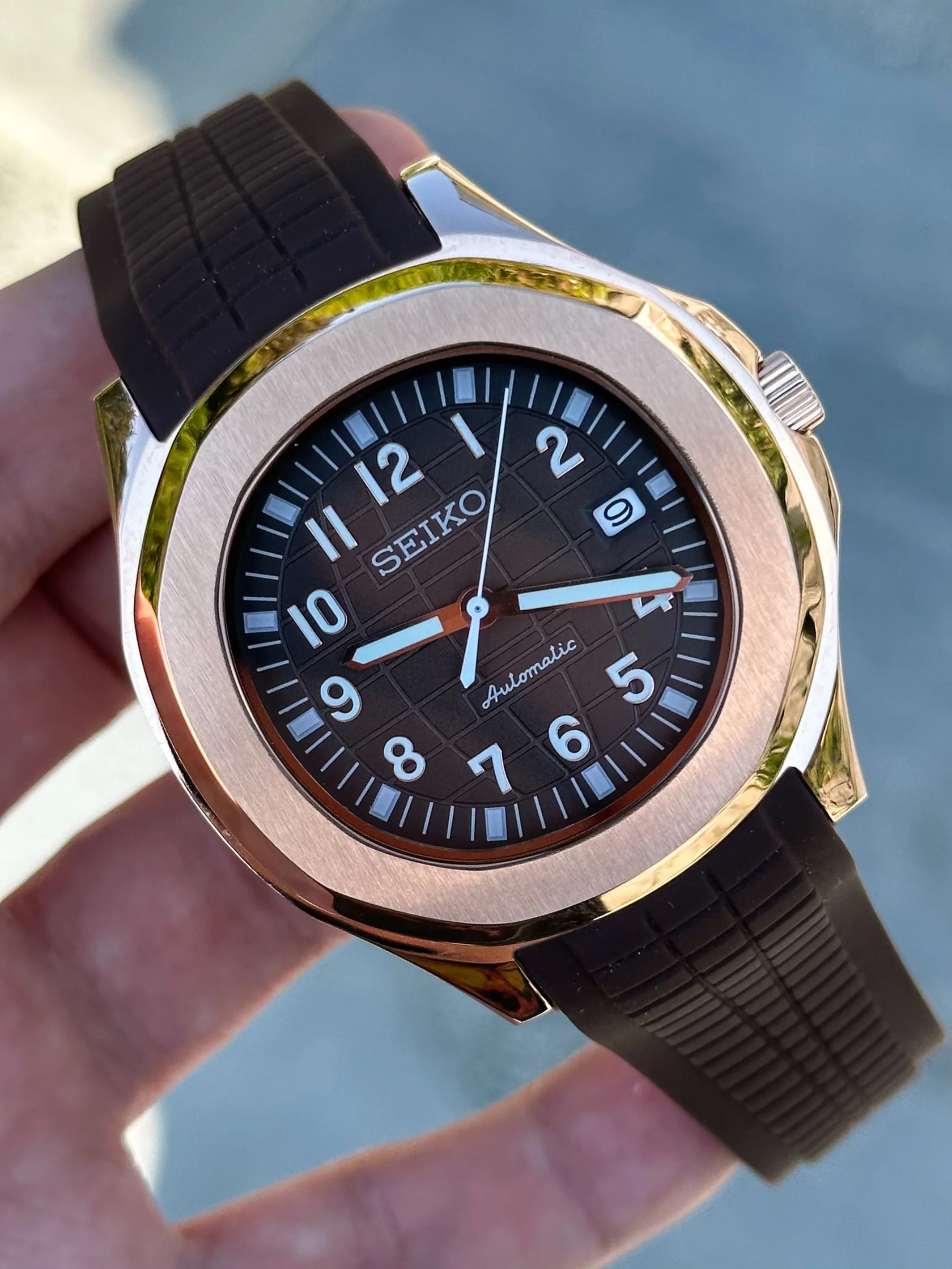 AQUANAUT OAK ROSE GOLD