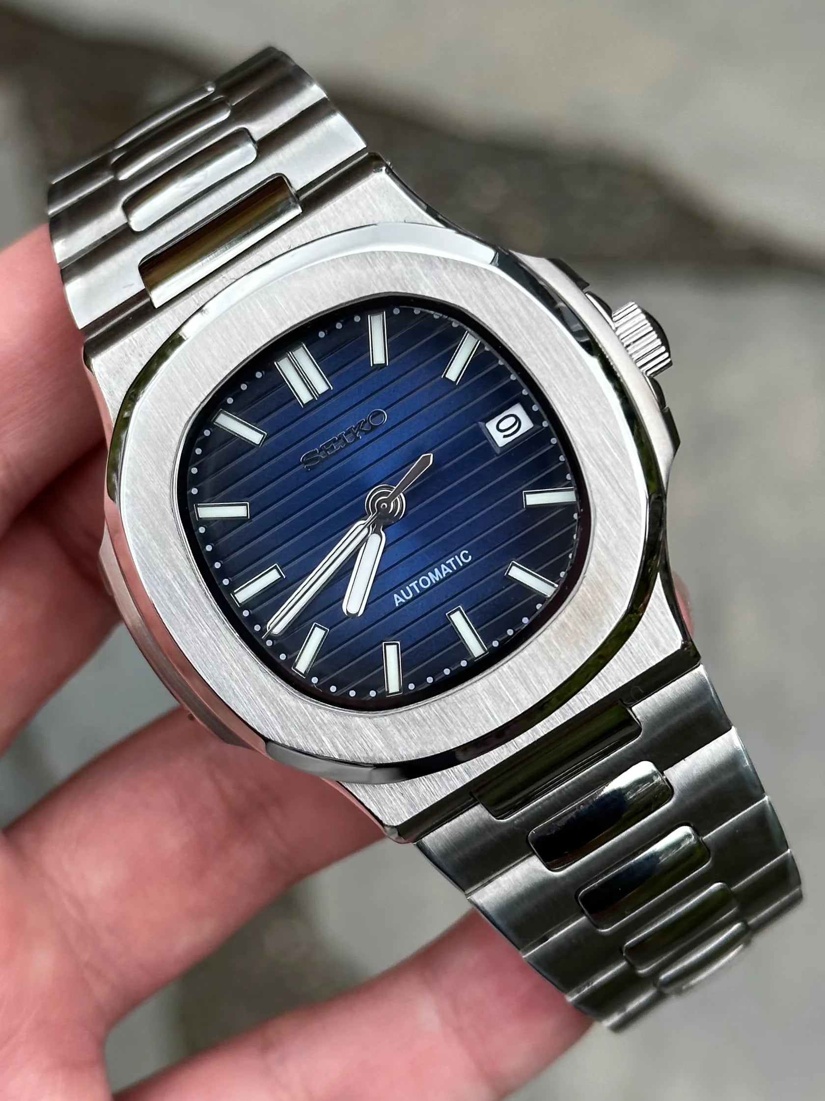 NAUTILUS NAVY BLUE