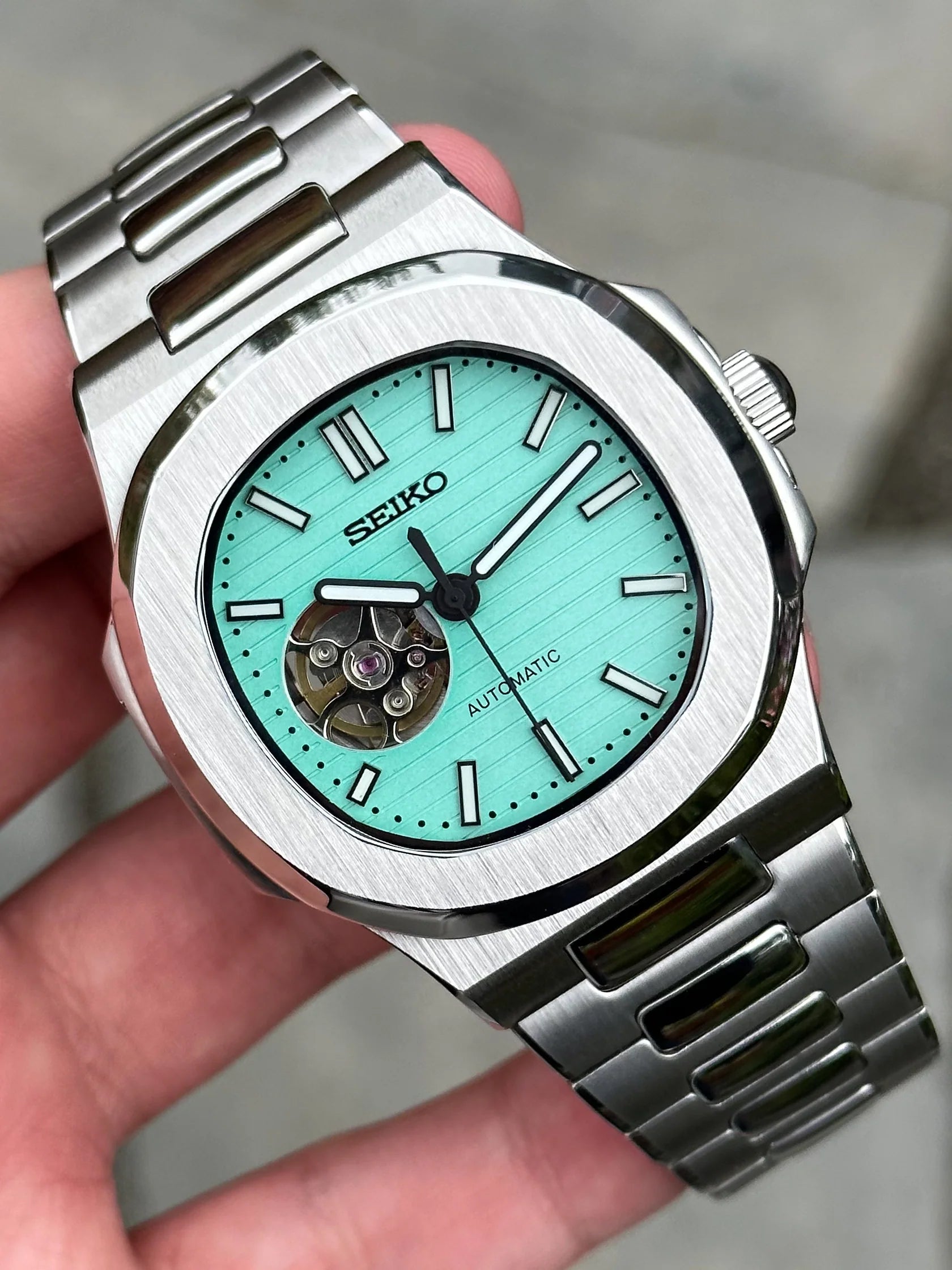 NAUTILUS OPEN HEART TIFFANY BLUE
