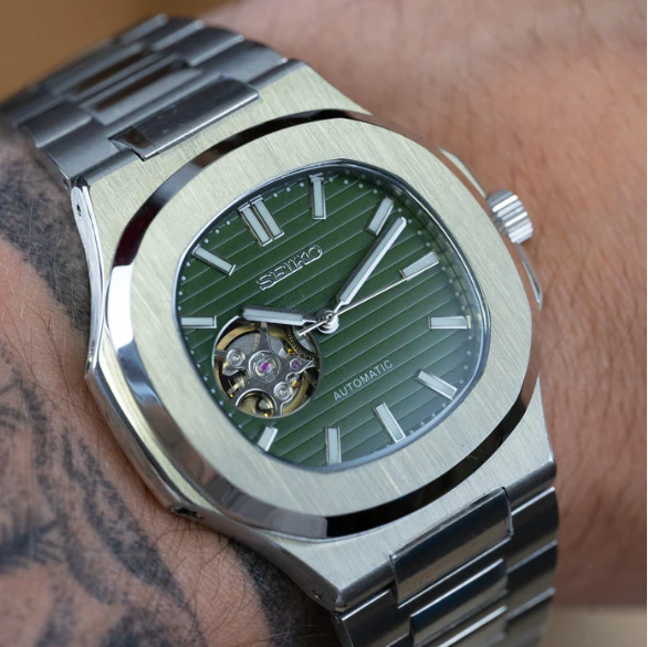 NAUTILUS OPEN HEART LEAF GREEN