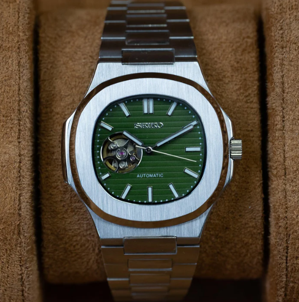 NAUTILUS OPEN HEART LEAF GREEN