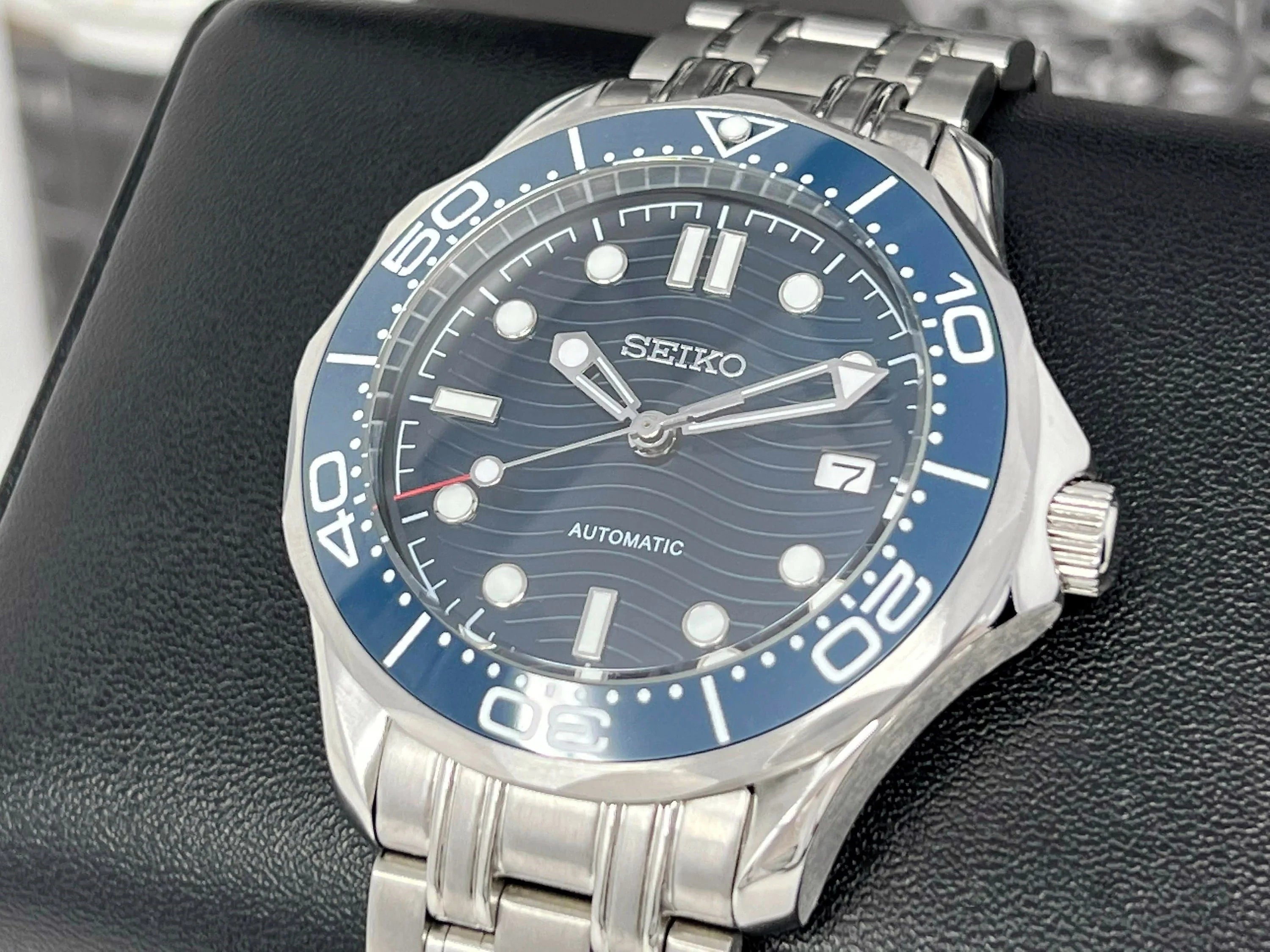SEAMASTER NAVY