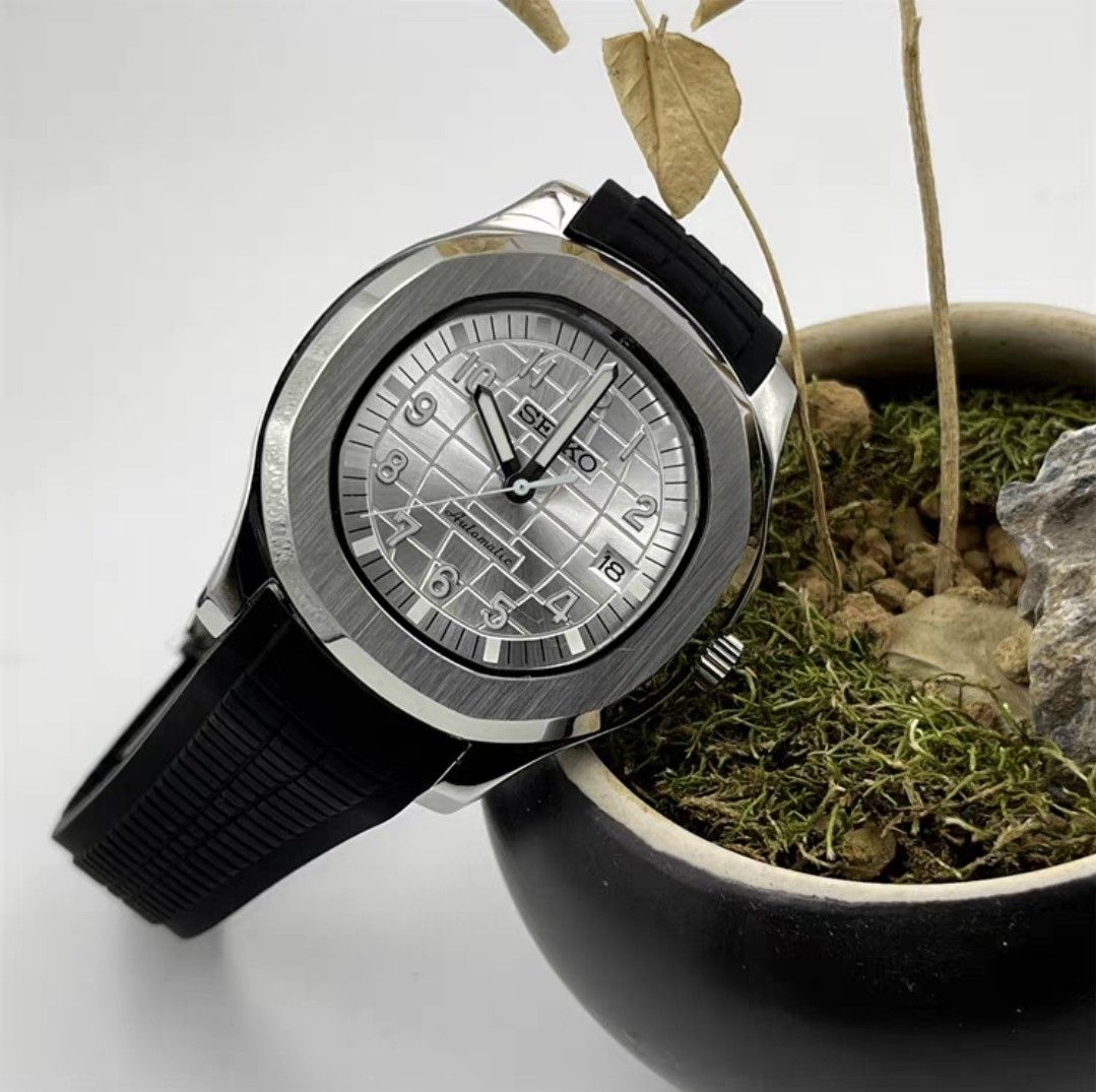 AQUANAUT TITANIUM GREY