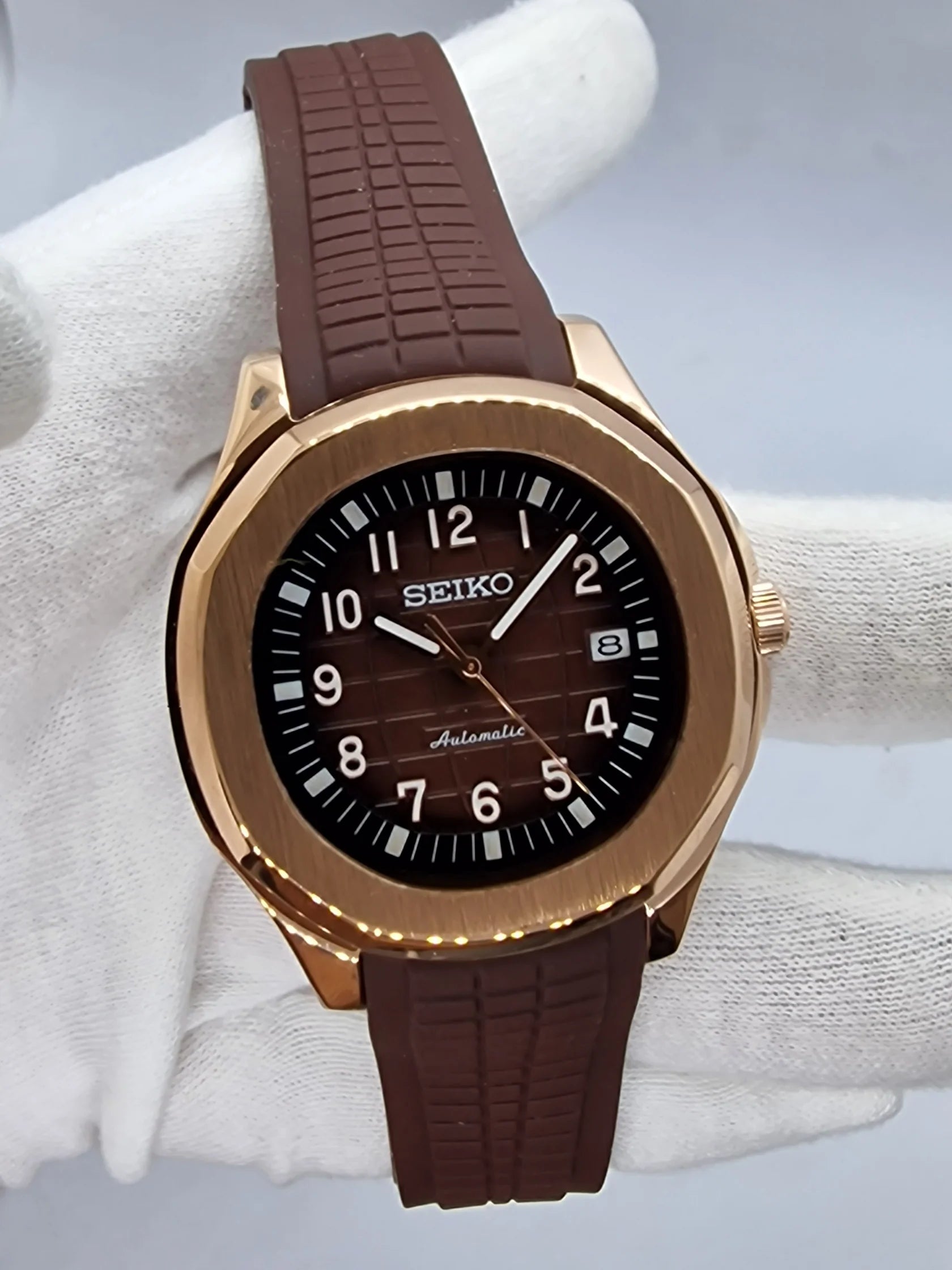 AQUANAUT OAK ROSE GOLD