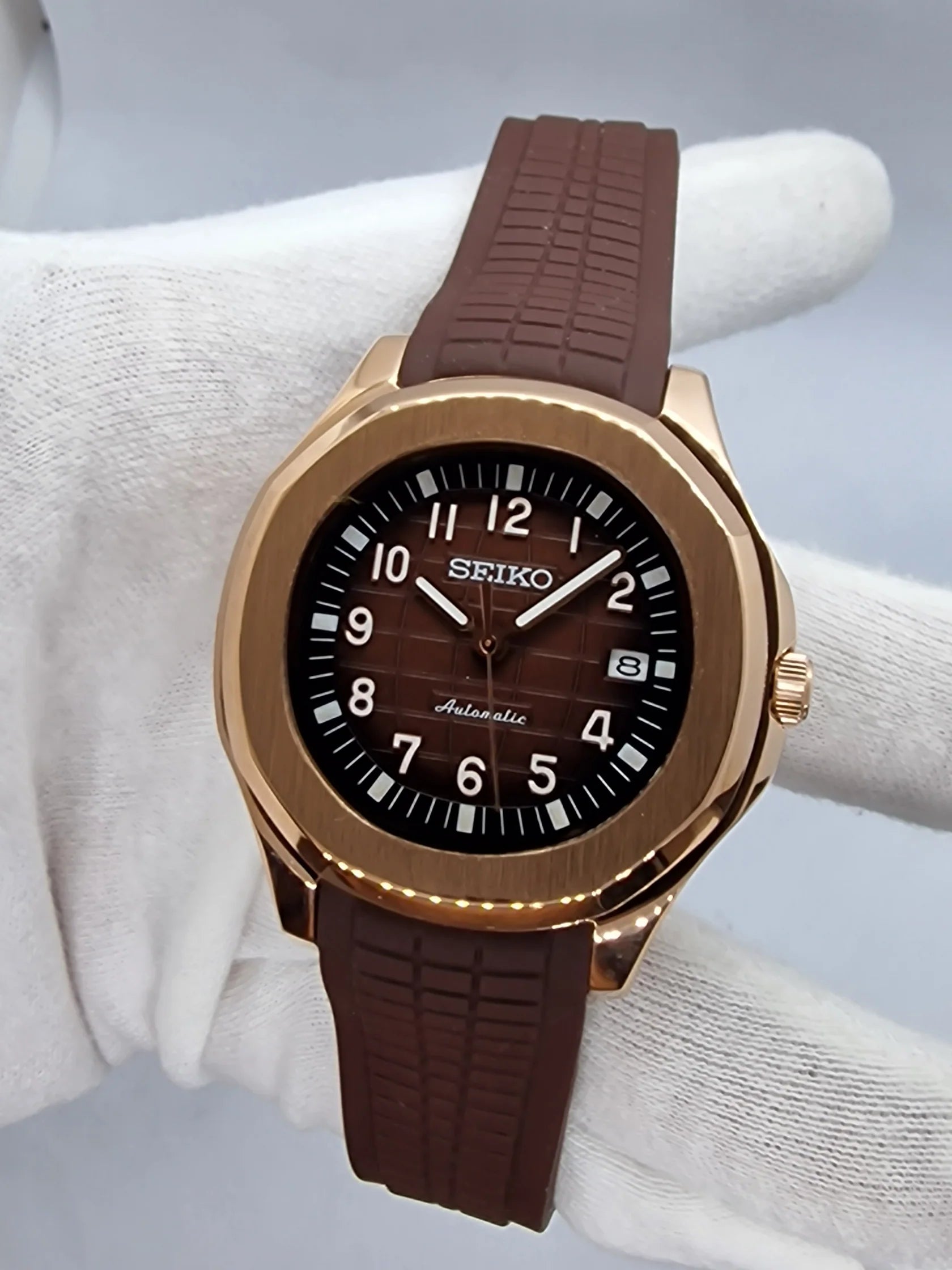 AQUANAUT OAK ROSE GOLD
