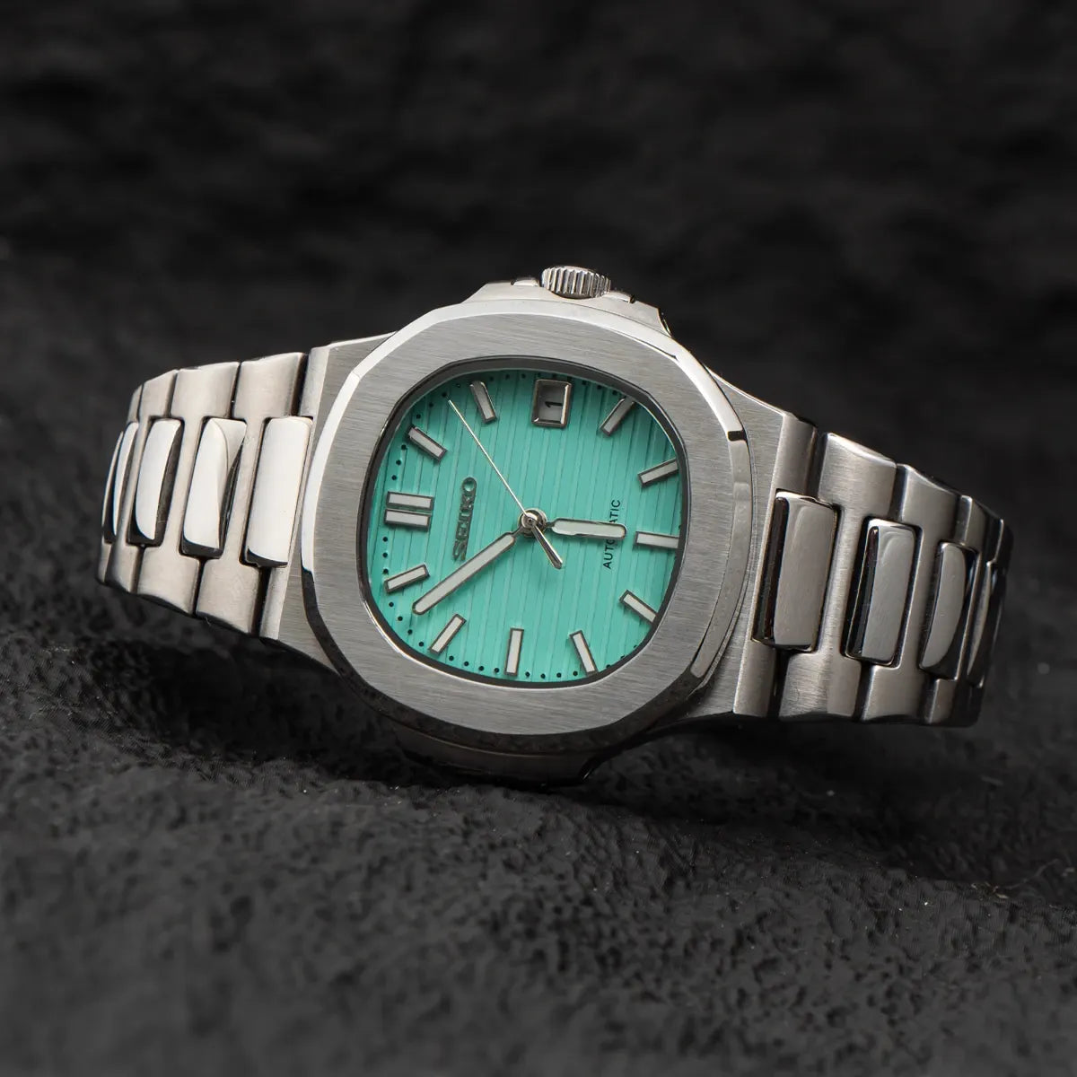 NAUTILUS TIFFANY BLUE