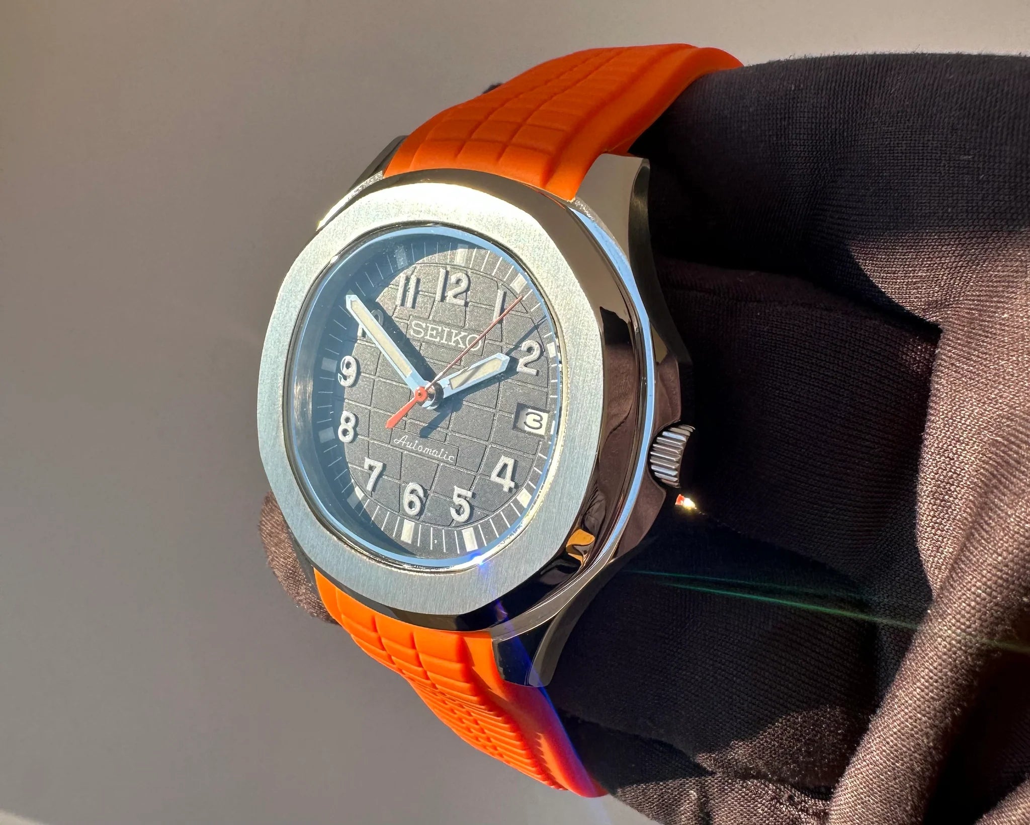 AQUANAUT ORANGE BLACK