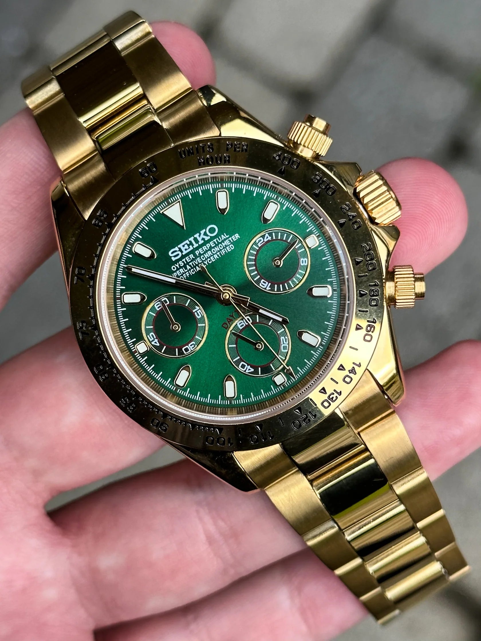 DAYTONA GOLD EMERALD