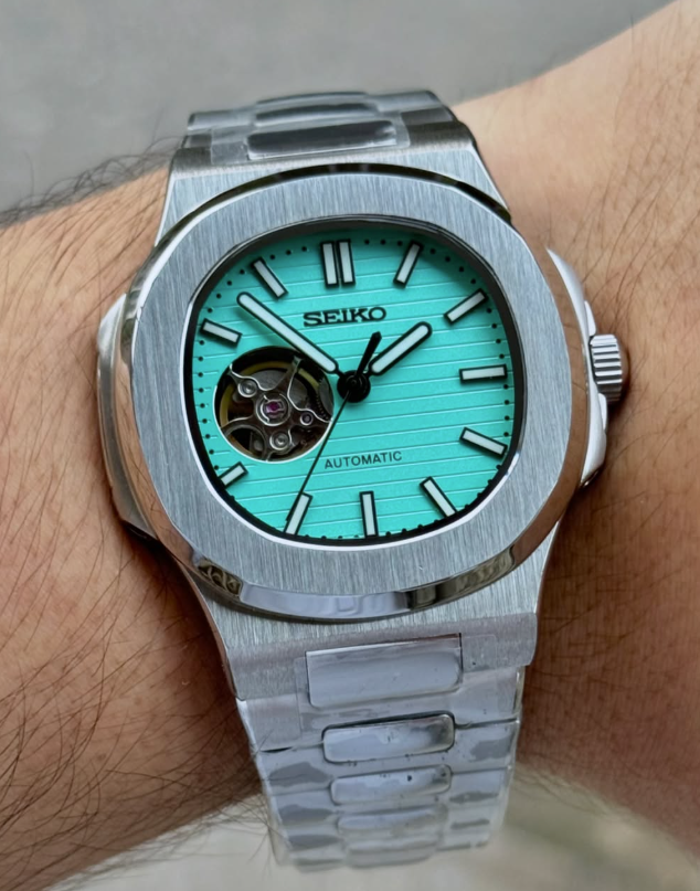 NAUTILUS OPEN HEART TIFFANY BLUE