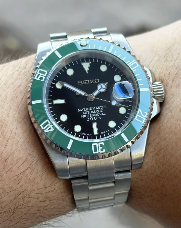 SUBMARINER STARBUCKS
