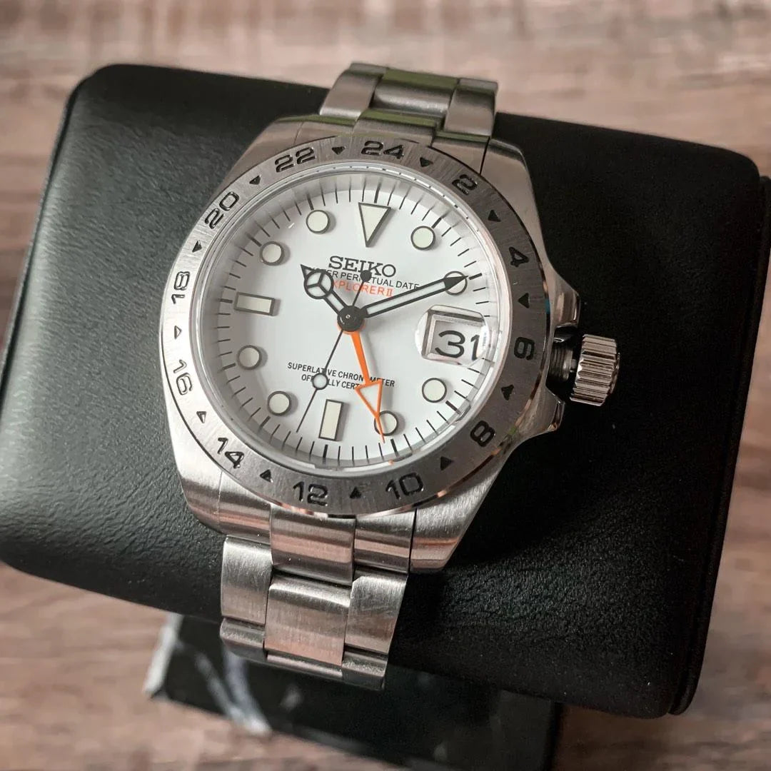 Exploreiko | II white — Detail 1